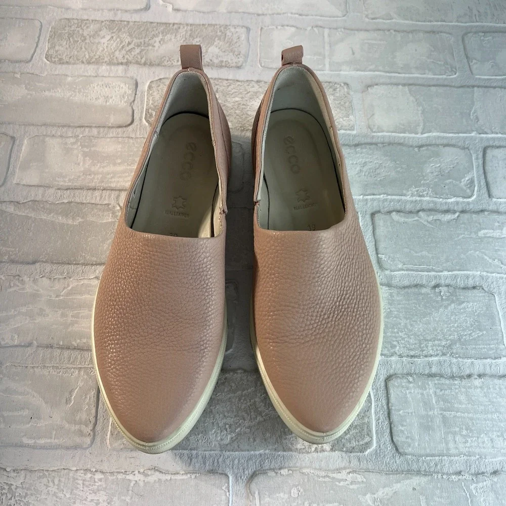 Ecco 39 Gillian Slip On Sneaker‎ Womens 8 Pink Shoes Pebbled Leather Comfort